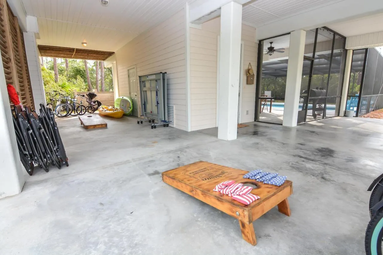 Holiday home Is It! 6 Rooms! Bay Views, Pool, Games, Bikes & More, Sleeps 17! St. George Island