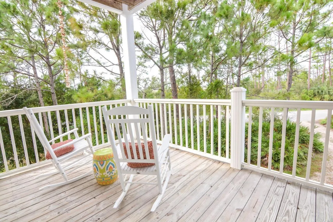 Is It! 6 Rooms! Bay Views, Pool, Games, Bikes & More, Sleeps 17! Holiday home *
