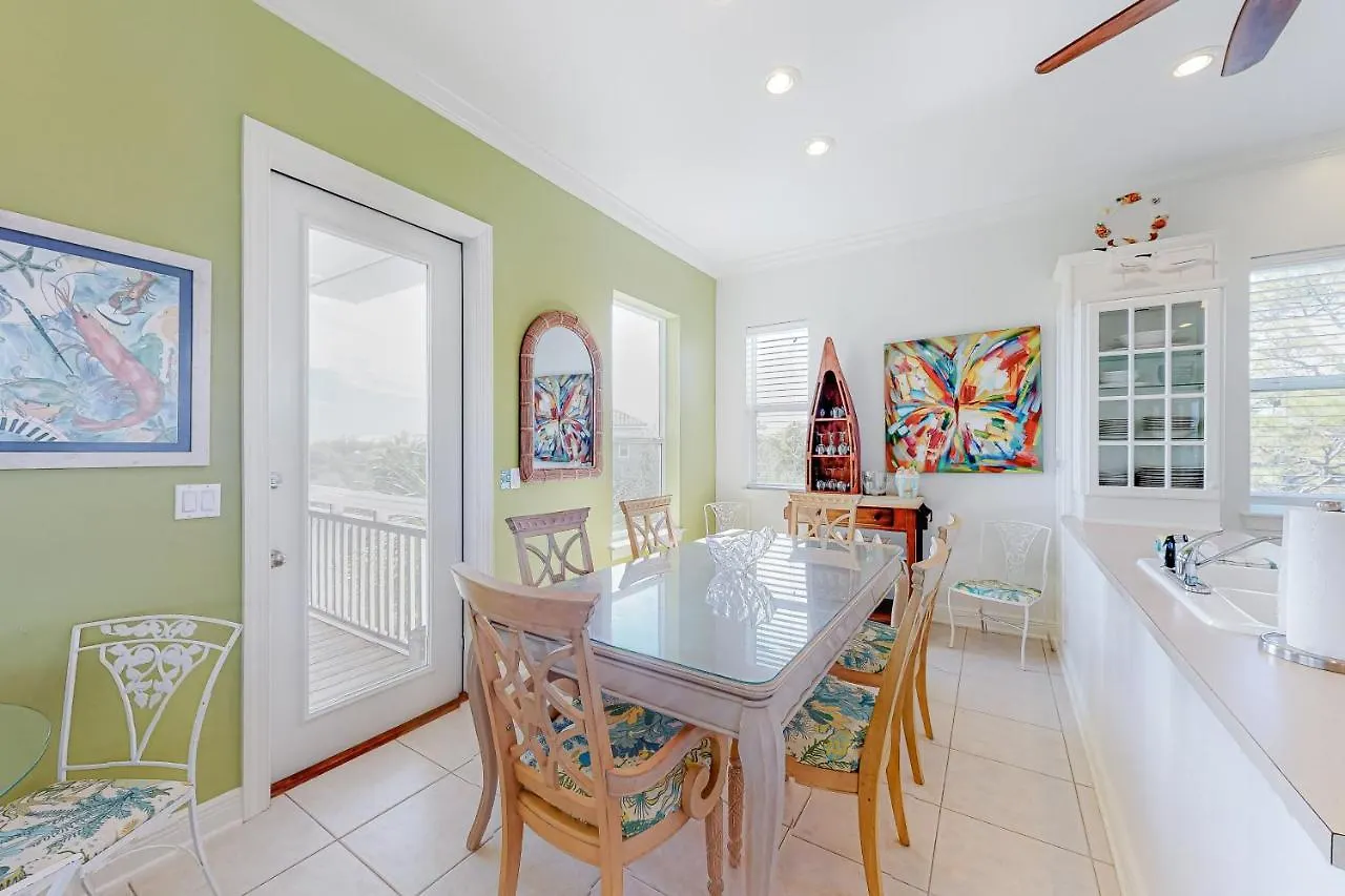 Bikinis & Martinis Holiday home