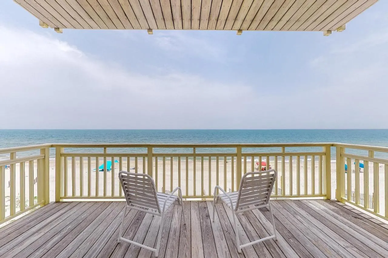 Shore Beats Work Holiday home