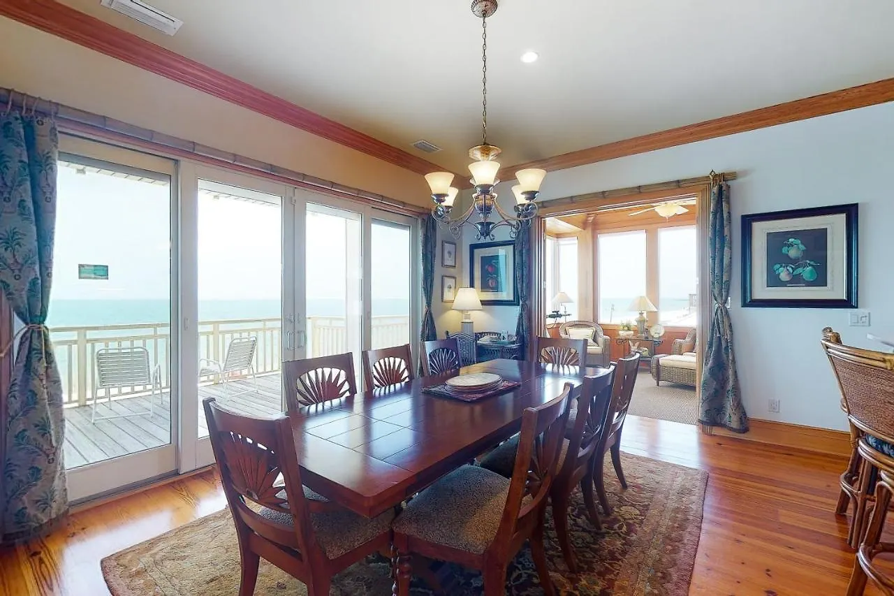 Shore Beats Work Holiday home