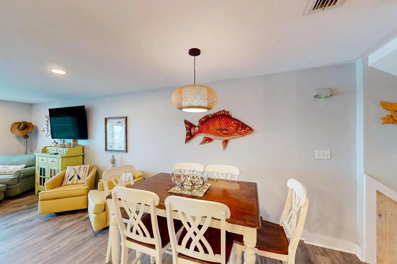 Ocean Mile G-3 Apartment *