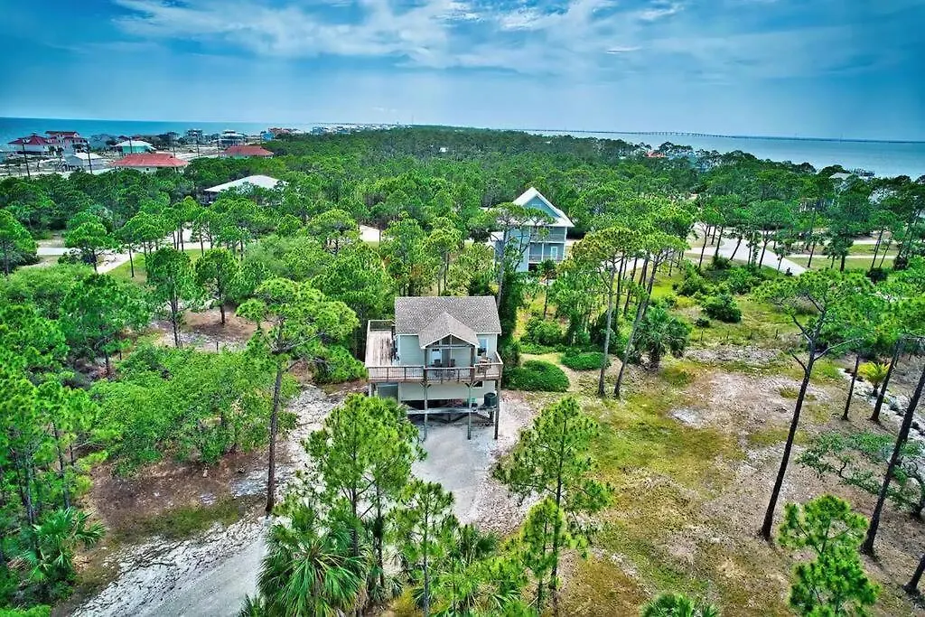 The Floridian Tranquil Beachside Retreat Holiday home St. George Island