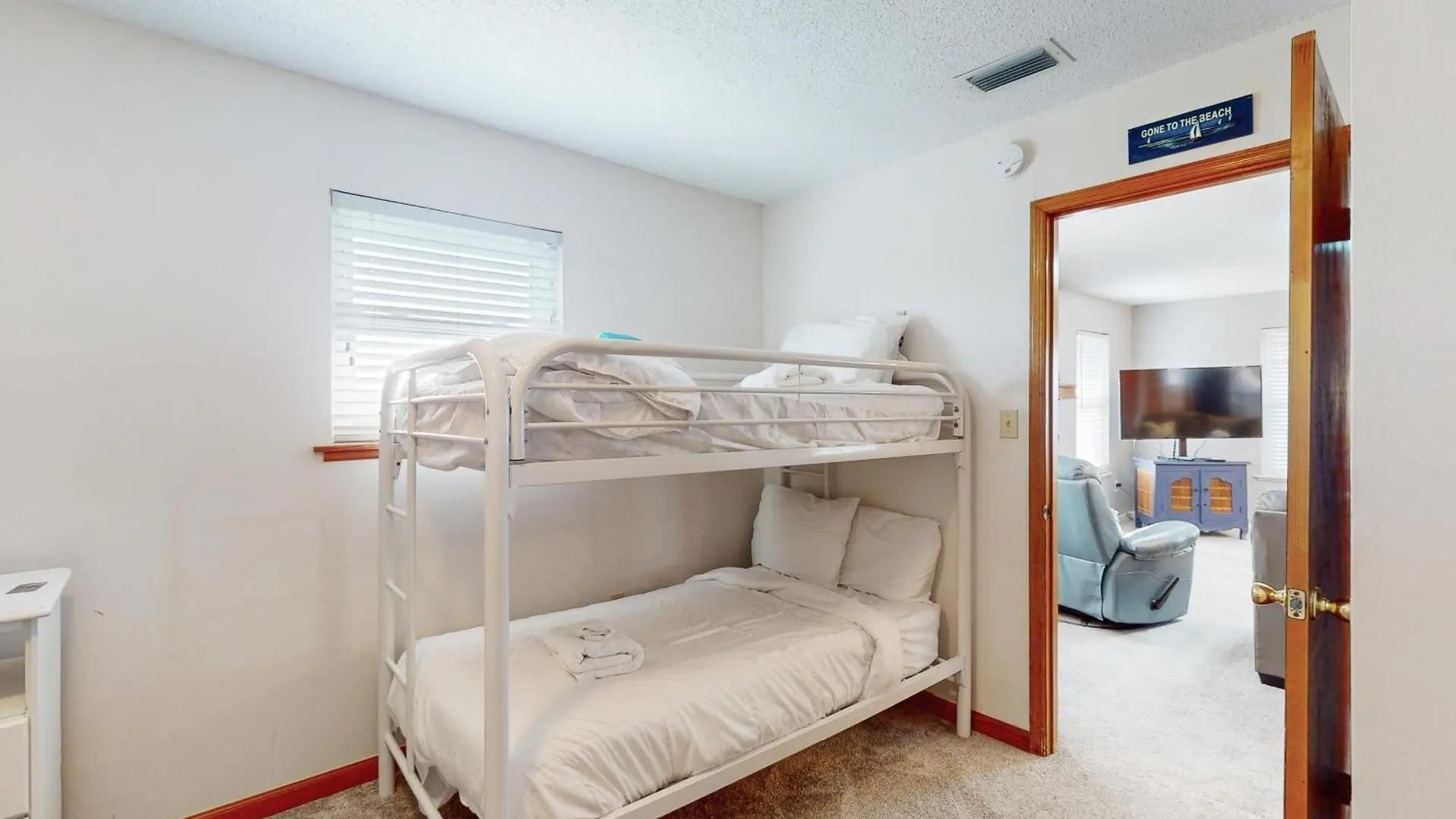 Island Charm Holiday home