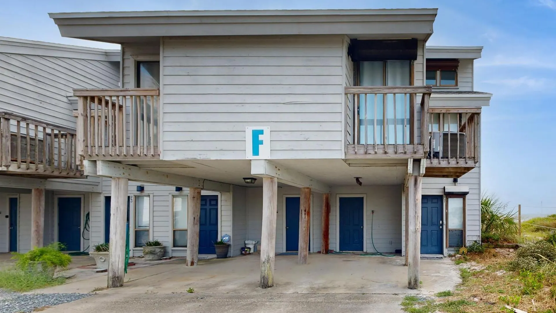 Ocean Mile F-1 Holiday home
