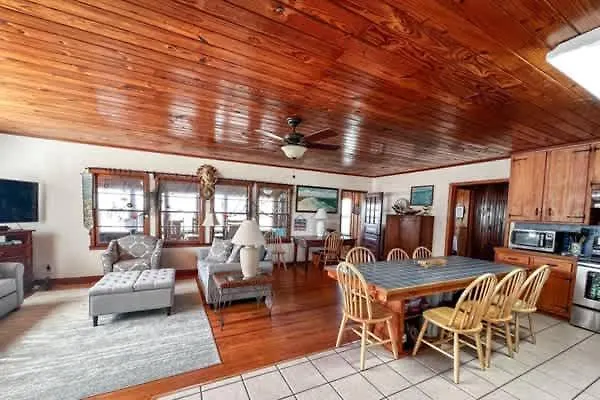Holiday home Beachfront Coastal St George Island