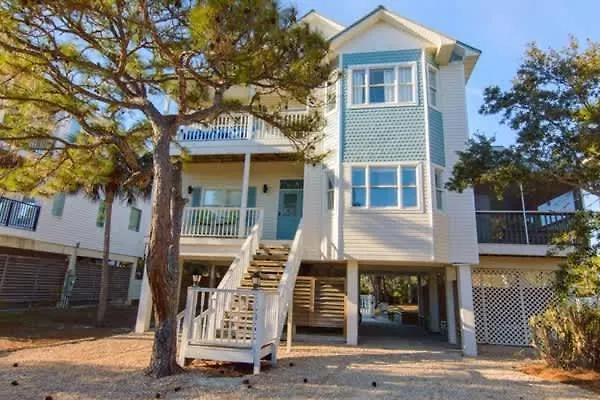 Pet Friendly- St George Island Sleeps 13- Pool * St. George Island