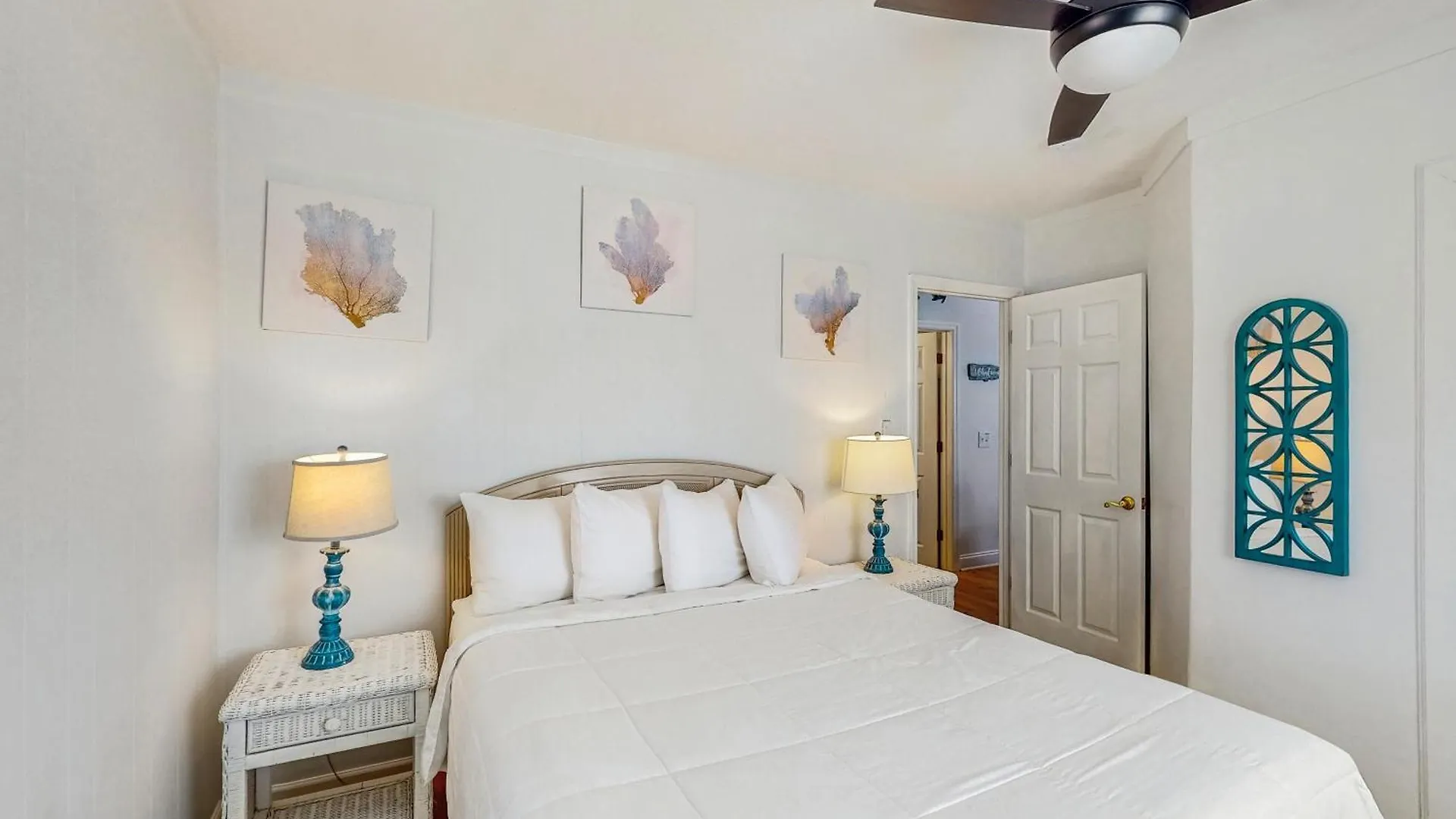Cozy Coastal Apartment
