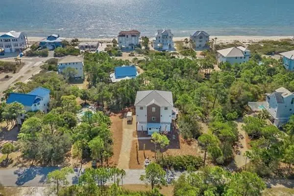 Pelican Point- New Construction- Sleeps 11- Pool