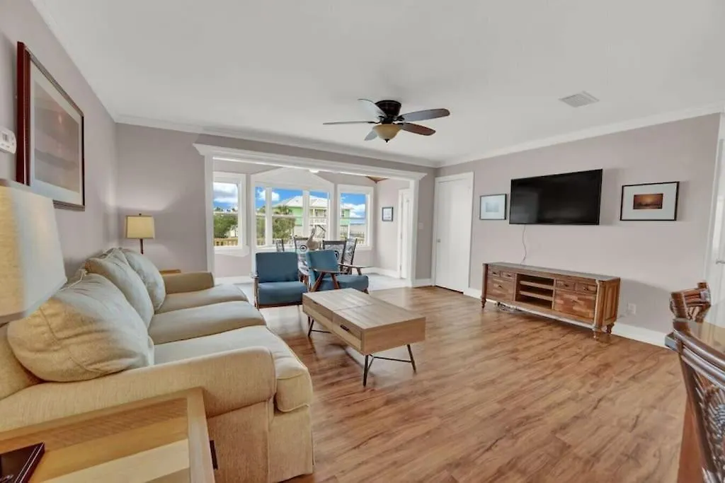 The Salty Snapper - 2 Story Home, Bay Views, Prime Location, Sleeps 8! 度假居