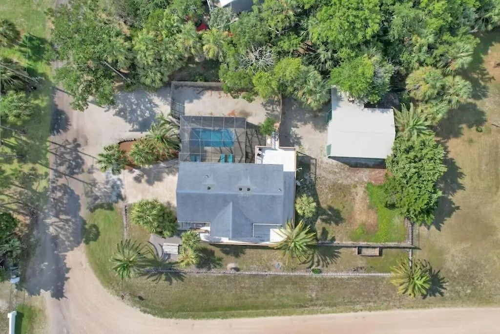 The Salty Snapper - 2 Story Home, Bay Views, Prime Location, Sleeps 8! *
