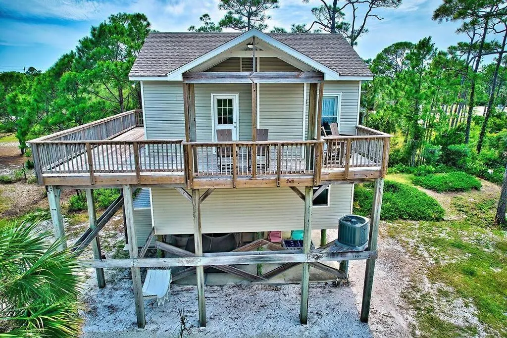 Casa de Férias The Floridian Tranquil Beachside Retreat St. George Island