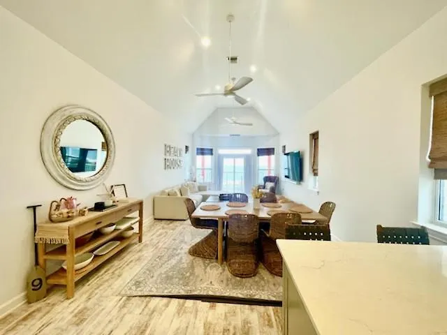 The Sandy Turtle 圣乔治岛