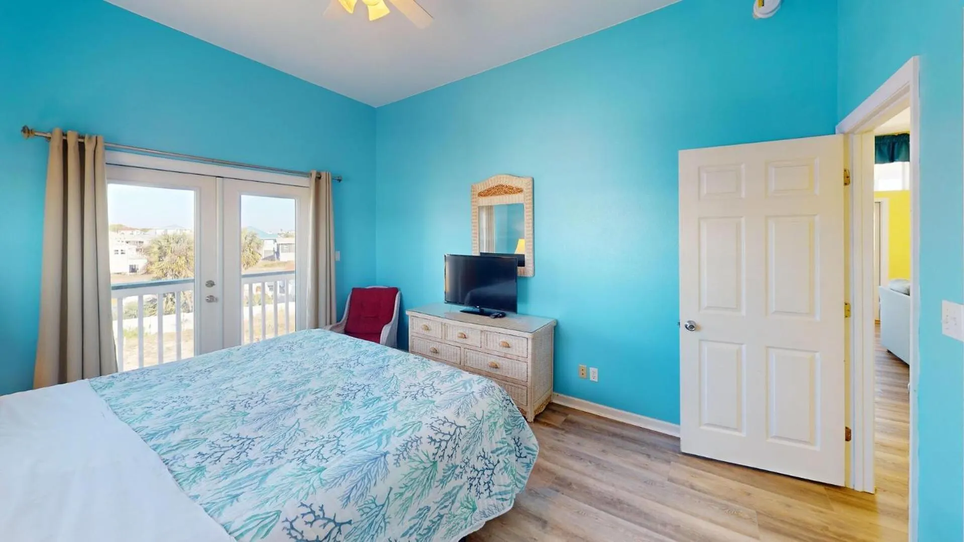 Dream Chaser-private Pool-pet Friendly-directly Across From Boardwalk To *