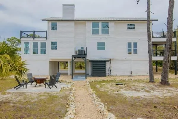 度假居 Canal- Bay Front Family 5-bedroom Sleeps 18 Pool Coming Soon Boat Dock