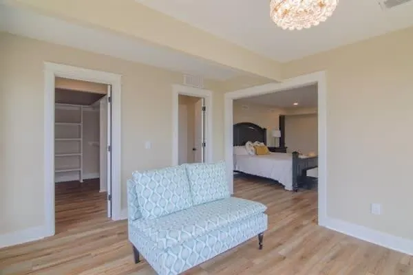 Canal- Bay Front Family 5-bedroom Sleeps 18 Pool Coming Soon Boat Dock *